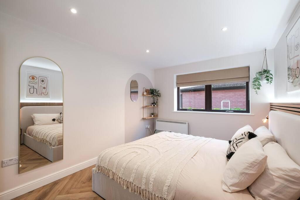 Apartment Stylish And Modern Centre With Easy Parking *