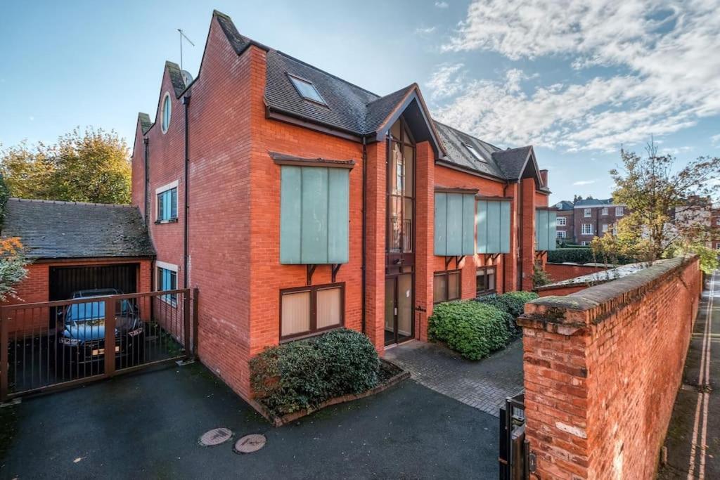 Apartment Stylish And Modern Centre With Easy Parking Worcester
